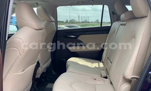Buy Used Toyota Highlander Blue Car in Sekondi–Takoradi Metropolitan in Western Buy Used Toyota Highlander Blue Car in Sekondi–Takoradi Metropolitan in Western