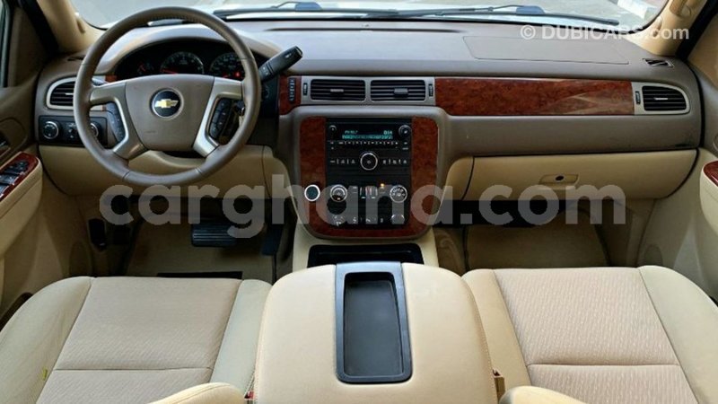 Big with watermark chevrolet tahoe ashanti import dubai 10839