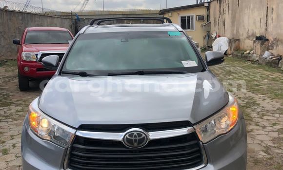 Buy Used Toyota Highlander Beige Car in Sekondi–Takoradi Metropolitan in Western