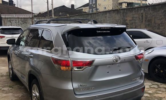 Buy Used Toyota Highlander Beige Car in Sekondi–Takoradi Metropolitan in Western Buy Used Toyota Highlander Beige Car in Sekondi–Takoradi Metropolitan in Western