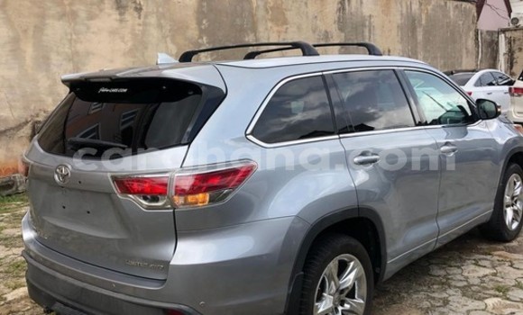 Buy Used Toyota Highlander Beige Car in Sekondi–Takoradi Metropolitan in Western Buy Used Toyota Highlander Beige Car in Sekondi–Takoradi Metropolitan in Western
