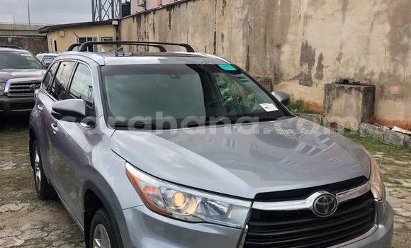 Buy Used Toyota Highlander Beige Car in Sekondi–Takoradi Metropolitan in Western Buy Used Toyota Highlander Beige Car in Sekondi–Takoradi Metropolitan in Western