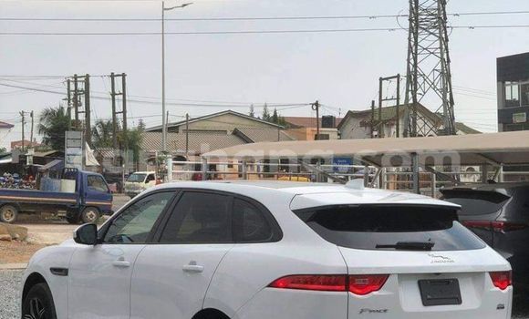 Sayi Na hannu Jaguar F-Pace White Mota in Accra a Greater Accra Sayi Na hannu Jaguar F-Pace White Mota in Accra a Greater Accra