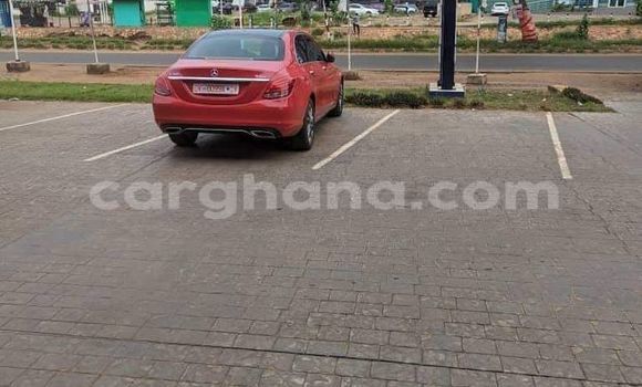 Sayi Na hannu Mercedes‒Benz C–Class Red Mota in Accra a Greater Accra Sayi Na hannu Mercedes‒Benz C–Class Red Mota in Accra a Greater Accra
