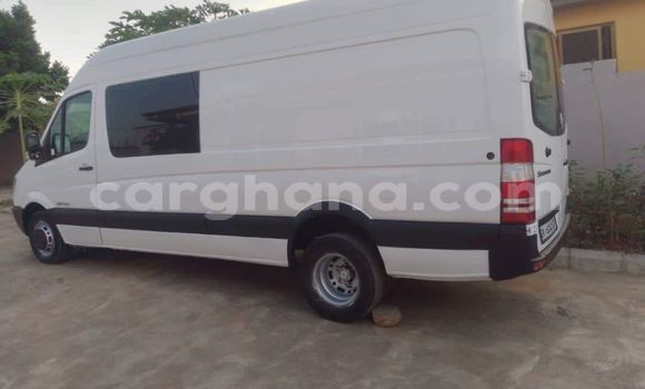 Ra Àlòkù Mercedes-Benz A200 funfun Ọkọ̀ in Accra ni Greater Accra Ra Àlòkù Mercedes-Benz A200 funfun Ọkọ̀ in Accra ni Greater Accra