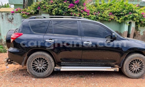 Ra Àlòkù Toyota RAV4 Black Ọkọ̀ in Accra ni Greater Accra Ra Àlòkù Toyota RAV4 Black Ọkọ̀ in Accra ni Greater Accra
