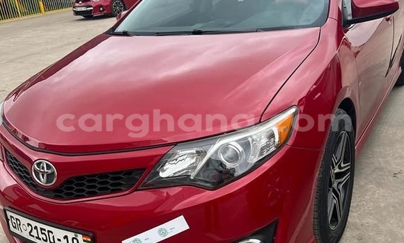 Ra Àlòkù Toyota Camry Red Ọkọ̀ in Accra ni Greater Accra Ra Àlòkù Toyota Camry Red Ọkọ̀ in Accra ni Greater Accra