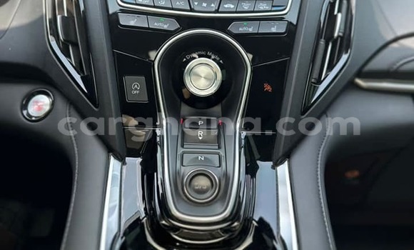 Ra Àlòkù Acura RDX funfun Ọkọ̀ in Accra ni Greater Accra Ra Àlòkù Acura RDX funfun Ọkọ̀ in Accra ni Greater Accra