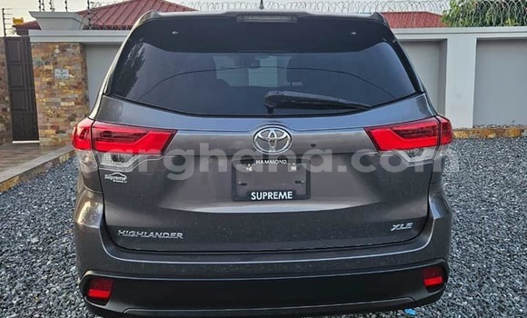 Ra Àlòkù Toyota Highlander Miiran Ọkọ̀ in Accra ni Greater Accra Ra Àlòkù Toyota Highlander Miiran Ọkọ̀ in Accra ni Greater Accra