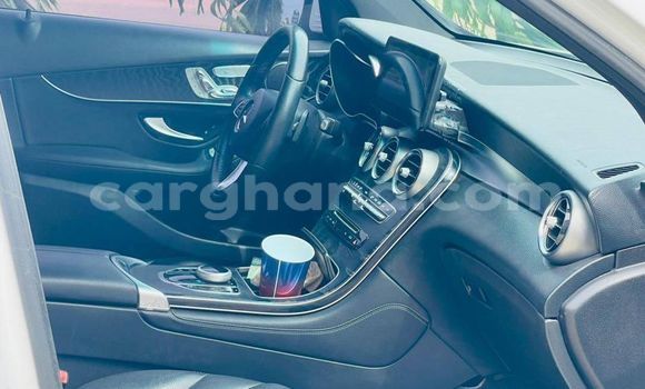 Ra Àlòkù Mercedes‒Benz GLC funfun Ọkọ̀ in Accra ni Greater Accra Ra Àlòkù Mercedes‒Benz GLC funfun Ọkọ̀ in Accra ni Greater Accra