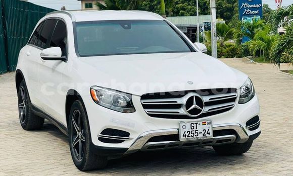 Ra Àlòkù Mercedes‒Benz GLC funfun Ọkọ̀ in Accra ni Greater Accra Ra Àlòkù Mercedes‒Benz GLC funfun Ọkọ̀ in Accra ni Greater Accra