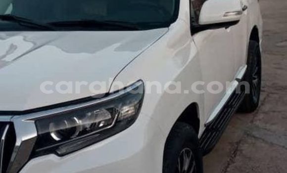 Ra Àlòkù Toyota Land Cruiser funfun Ọkọ̀ in Accra ni Greater Accra Ra Àlòkù Toyota Land Cruiser funfun Ọkọ̀ in Accra ni Greater Accra