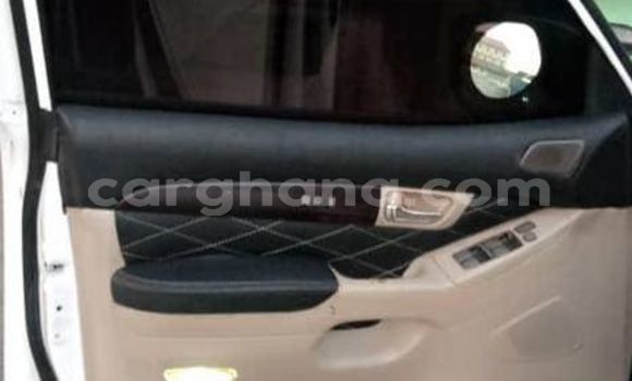 Ra Àlòkù Toyota Land Cruiser funfun Ọkọ̀ in Accra ni Greater Accra Ra Àlòkù Toyota Land Cruiser funfun Ọkọ̀ in Accra ni Greater Accra