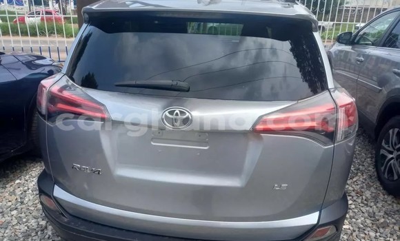 Sayi Na hannu Toyota RAV4 Azurfa Mota in Accra a Greater Accra Sayi Na hannu Toyota RAV4 Azurfa Mota in Accra a Greater Accra