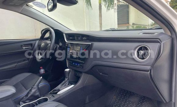 Ra Àlòkù Toyota Corolla funfun Ọkọ̀ in Accra ni Greater Accra Ra Àlòkù Toyota Corolla funfun Ọkọ̀ in Accra ni Greater Accra