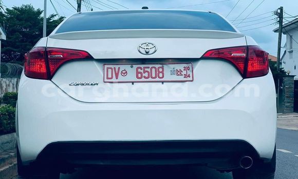 Ra Àlòkù Toyota Corolla funfun Ọkọ̀ in Accra ni Greater Accra Ra Àlòkù Toyota Corolla funfun Ọkọ̀ in Accra ni Greater Accra