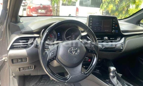 Ra Àlòkù Toyota C-HR Miiran Ọkọ̀ in Ada ni Oorun Ra Àlòkù Toyota C-HR Miiran Ọkọ̀ in Ada ni Oorun