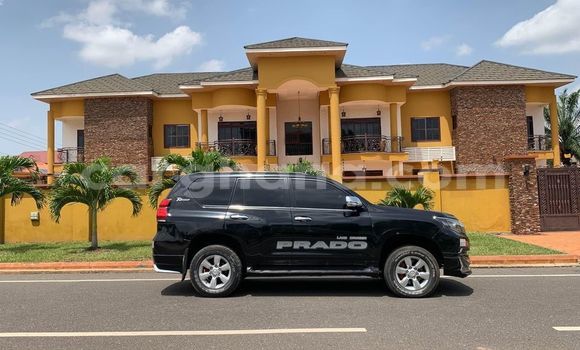 Ra Àlòkù Toyota Land Cruiser Black Ọkọ̀ in Accra ni Greater Accra Ra Àlòkù Toyota Land Cruiser Black Ọkọ̀ in Accra ni Greater Accra