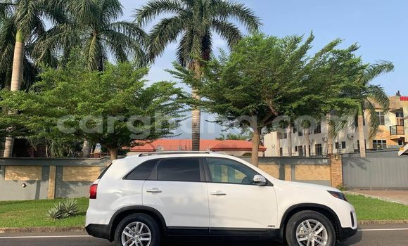 Ra Àlòkù Kia Sorento funfun Ọkọ̀ in Accra ni Greater Accra Ra Àlòkù Kia Sorento funfun Ọkọ̀ in Accra ni Greater Accra