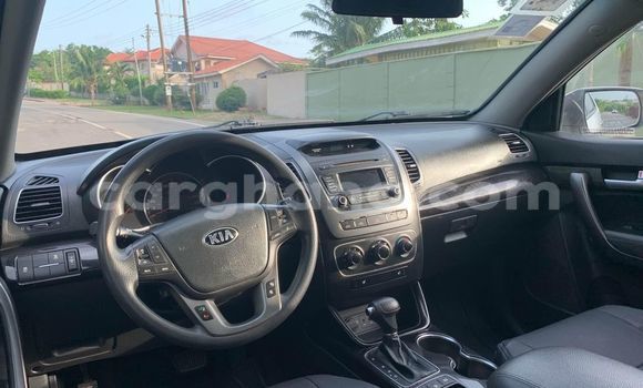 Ra Àlòkù Kia Sorento funfun Ọkọ̀ in Accra ni Greater Accra Ra Àlòkù Kia Sorento funfun Ọkọ̀ in Accra ni Greater Accra
