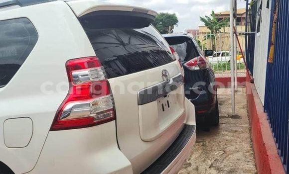 Sayi Na hannu Toyota Land Cruiser Prado White Mota in Accra a Greater Accra Sayi Na hannu Toyota Land Cruiser Prado White Mota in Accra a Greater Accra