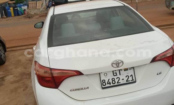 Sayi Na hannu Toyota Corolla White Mota in Accra a Greater Accra Sayi Na hannu Toyota Corolla White Mota in Accra a Greater Accra
