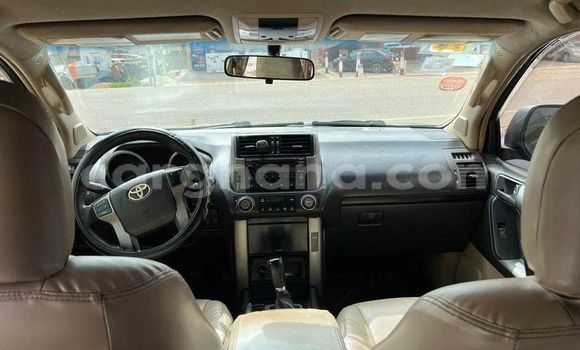 Sayi Na hannu Toyota Land Cruiser Prado White Mota in Accra a Greater Accra Sayi Na hannu Toyota Land Cruiser Prado White Mota in Accra a Greater Accra
