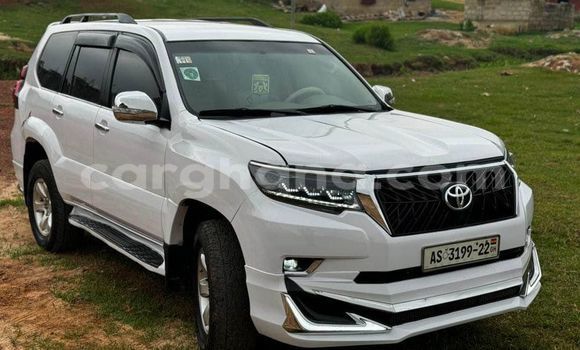 Buy Used Toyota Land Cruiser White Car in Accra in Greater Accra