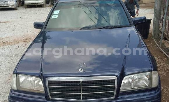 Sayi Na hannu Mercedes-Benz C-Classe Black Mota in Accra a Greater Accra Sayi Na hannu Mercedes-Benz C-Classe Black Mota in Accra a Greater Accra