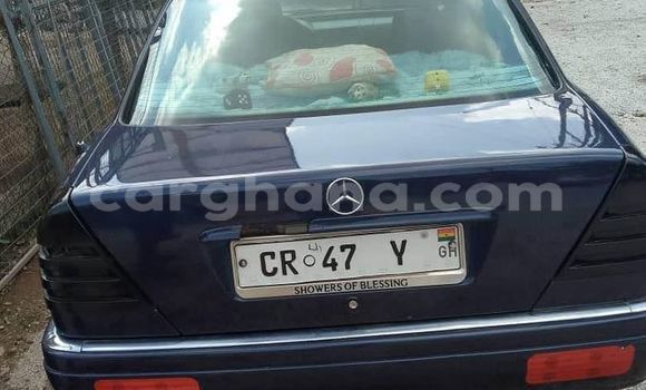 Sayi Na hannu Mercedes-Benz C-Classe Black Mota in Accra a Greater Accra Sayi Na hannu Mercedes-Benz C-Classe Black Mota in Accra a Greater Accra