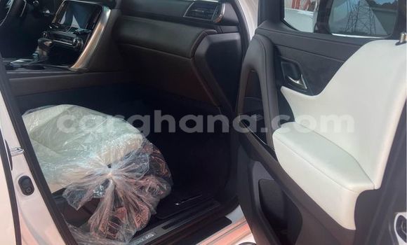 Sayi Na hannu Lexus IS White Mota in Accra a Greater Accra Sayi Na hannu Lexus IS White Mota in Accra a Greater Accra