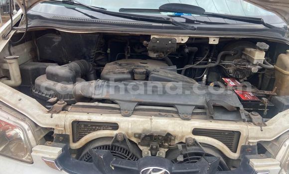 Ra Àlòkù Hyundai i10 funfun Ọkọ̀ in Accra ni Greater Accra Ra Àlòkù Hyundai i10 funfun Ọkọ̀ in Accra ni Greater Accra