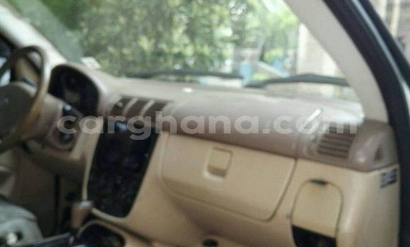 Ra Àlòkù Mercedes‒Benz ML–Class funfun Ọkọ̀ in Accra ni Greater Accra Ra Àlòkù Mercedes‒Benz ML–Class funfun Ọkọ̀ in Accra ni Greater Accra