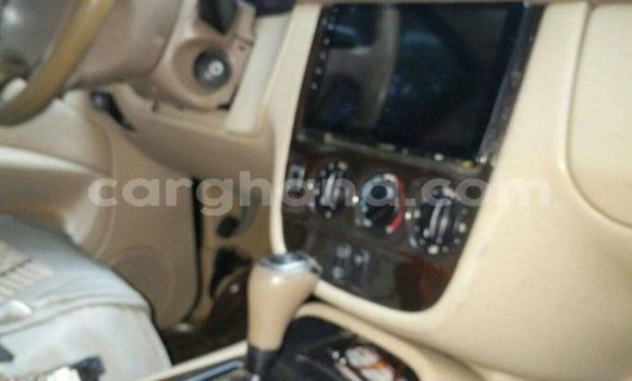 Ra Àlòkù Mercedes‒Benz ML–Class funfun Ọkọ̀ in Accra ni Greater Accra Ra Àlòkù Mercedes‒Benz ML–Class funfun Ọkọ̀ in Accra ni Greater Accra
