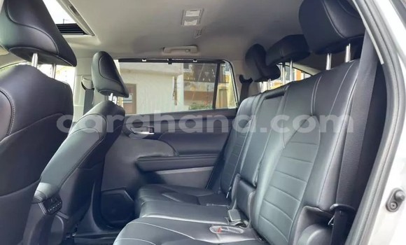 Sayi Na hannu Toyota Highlander Azurfa Mota in Accra a Greater Accra Sayi Na hannu Toyota Highlander Azurfa Mota in Accra a Greater Accra
