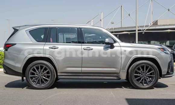 Sayi Na hannu Lexus LX Azurfa Mota in Accra a Greater Accra Sayi Na hannu Lexus LX Azurfa Mota in Accra a Greater Accra