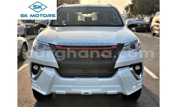 Ra Imported Toyota Fortuner funfun Ọkọ̀ in Import - Dubai ni Ashanti Ra Imported Toyota Fortuner funfun Ọkọ̀ in Import - Dubai ni Ashanti