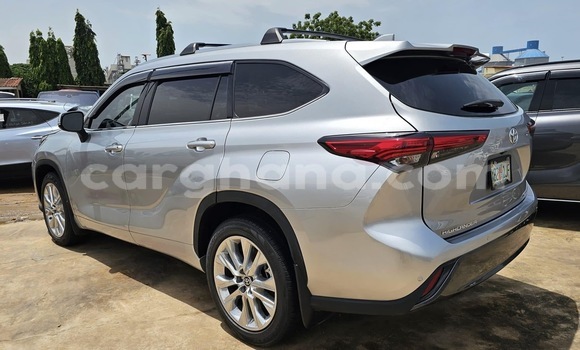 Sayi Na hannu Toyota Highlander Azurfa Mota in Tema a Greater Accra