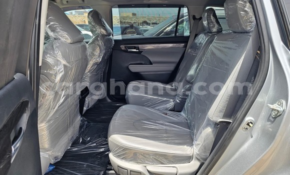 Buy Used Toyota Highlander Silver Car in Tema in Greater Accra Buy Used Toyota Highlander Silver Car in Tema in Greater Accra