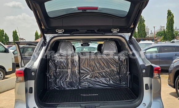 Buy Used Toyota Highlander Silver Car in Tema in Greater Accra Buy Used Toyota Highlander Silver Car in Tema in Greater Accra