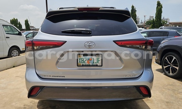 Buy Used Toyota Highlander Silver Car in Tema in Greater Accra Buy Used Toyota Highlander Silver Car in Tema in Greater Accra