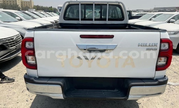 Buy Used Toyota Hilux White Car in Tema in Greater Accra Buy Used Toyota Hilux White Car in Tema in Greater Accra
