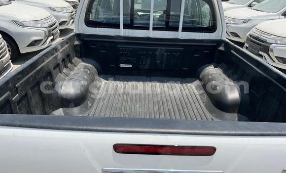 Buy Used Toyota Hilux White Car in Tema in Greater Accra Buy Used Toyota Hilux White Car in Tema in Greater Accra