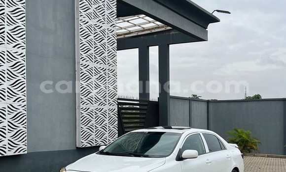 Ra Àlòkù Toyota Corolla funfun Ọkọ̀ in Sekondi–Takoradi Metropolitan ni Oorun