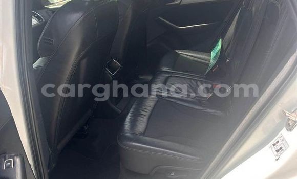 Ra Àlòkù Audi Q5 funfun Ọkọ̀ in Accra ni Greater Accra Ra Àlòkù Audi Q5 funfun Ọkọ̀ in Accra ni Greater Accra