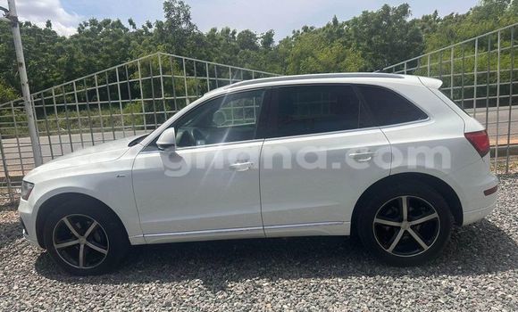 Ra Àlòkù Audi Q5 funfun Ọkọ̀ in Accra ni Greater Accra Ra Àlòkù Audi Q5 funfun Ọkọ̀ in Accra ni Greater Accra