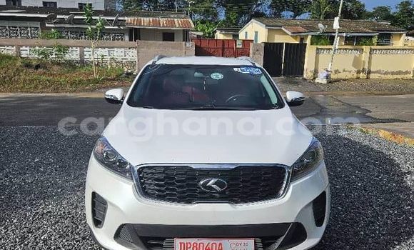 Buy Used Kia Sorento White Car in Accra in Greater Accra