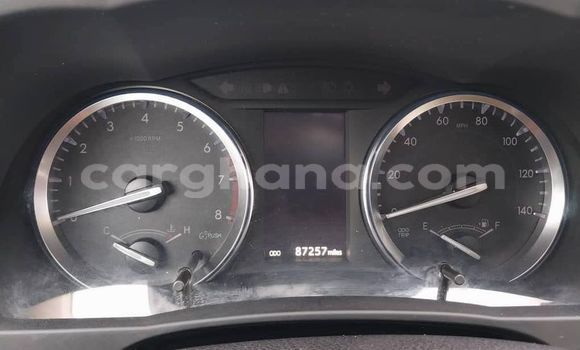 Ra Àlòkù Toyota Highlander funfun Ọkọ̀ in Accra ni Greater Accra Ra Àlòkù Toyota Highlander funfun Ọkọ̀ in Accra ni Greater Accra