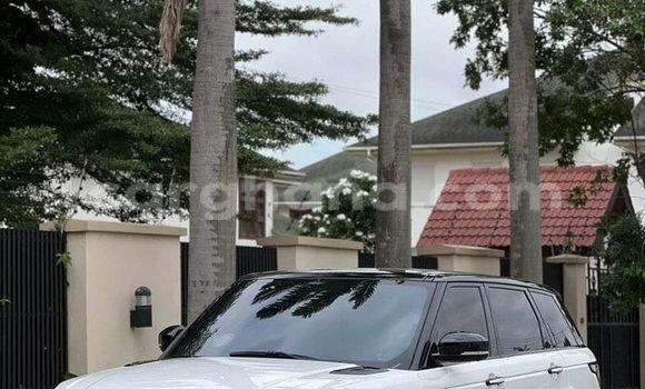 Ra Àlòkù Range Rover Range Rover funfun Ọkọ̀ in Accra ni Greater Accra Ra Àlòkù Range Rover Range Rover funfun Ọkọ̀ in Accra ni Greater Accra