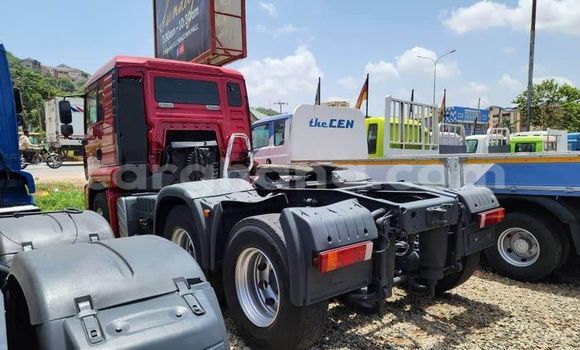 Ra Àlòkù Man Silent Red Ọkọ̀ akẹ́rù ńlá in Accra ni Greater Accra Ra Àlòkù Man Silent Red Ọkọ̀ akẹ́rù ńlá in Accra ni Greater Accra